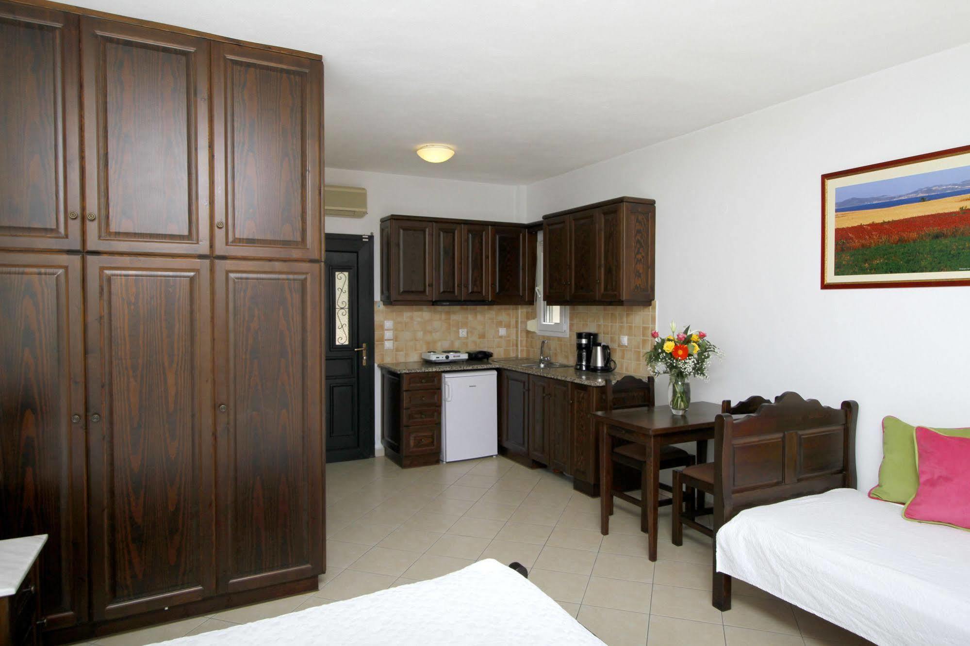 Amygdalies Apartments Myrina Ngoại thất bức ảnh