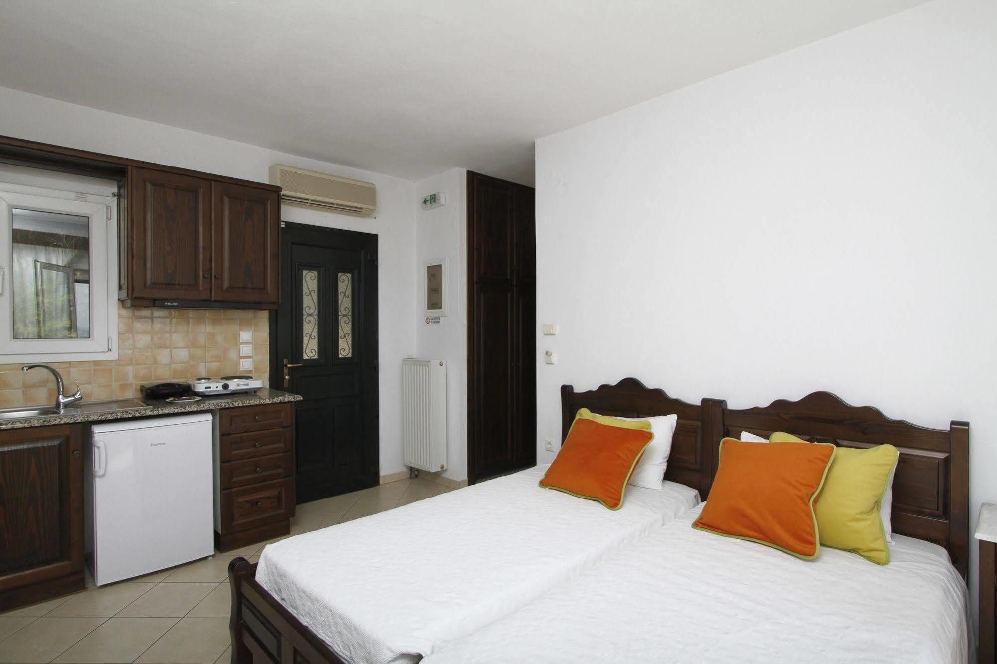 Amygdalies Apartments Myrina Ngoại thất bức ảnh